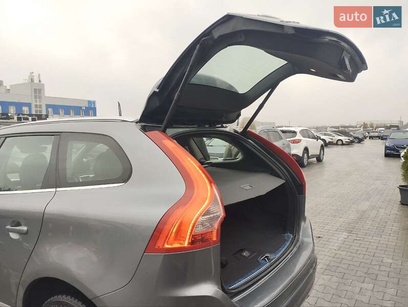 Внедорожник / Кроссовер Volvo XC60 2016 в Киеве фото 26 Внедорожник / Кроссовер Volvo XC60 2016 в Киеве