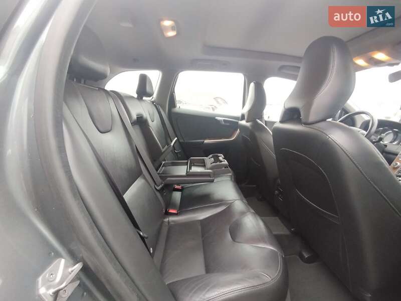 Внедорожник / Кроссовер Volvo XC60 2016 в Киеве фото 32 Внедорожник / Кроссовер Volvo XC60 2016 в Киеве