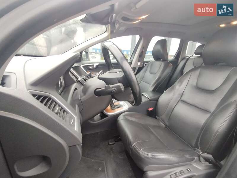 Внедорожник / Кроссовер Volvo XC60 2016 в Киеве фото 50 Внедорожник / Кроссовер Volvo XC60 2016 в Киеве