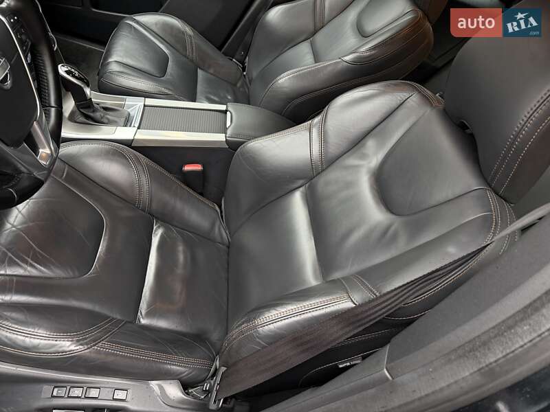 Позашляховик / Кросовер Volvo XC60 2013 в Стрию