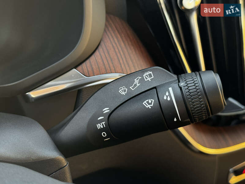 Внедорожник / Кроссовер Volvo XC60 2022 в Житомире фото 36 Внедорожник / Кроссовер Volvo XC60 2022 в Житомире