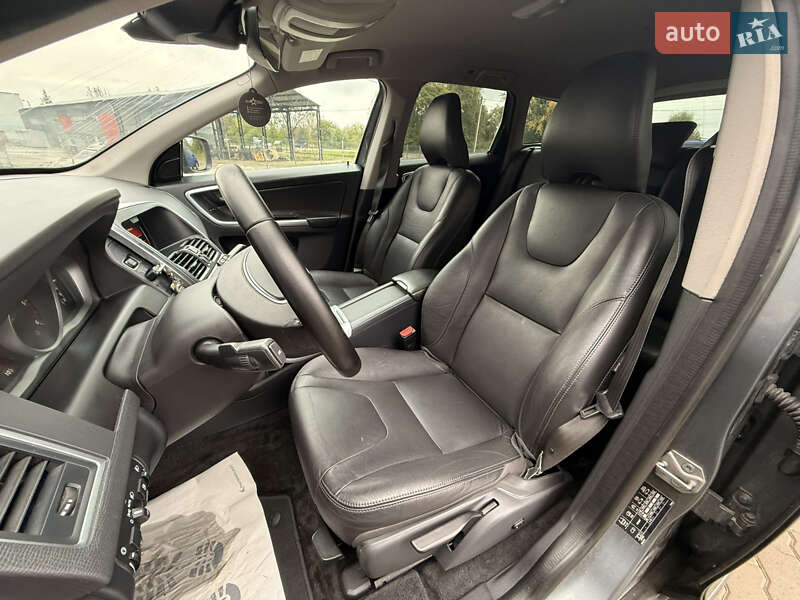 Внедорожник / Кроссовер Volvo XC60 2017 в Ивано-Франковске фото 45 Внедорожник / Кроссовер Volvo XC60 2017 в Ивано-Франковске