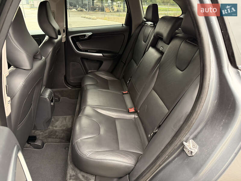 Внедорожник / Кроссовер Volvo XC60 2017 в Ивано-Франковске фото 52 Внедорожник / Кроссовер Volvo XC60 2017 в Ивано-Франковске