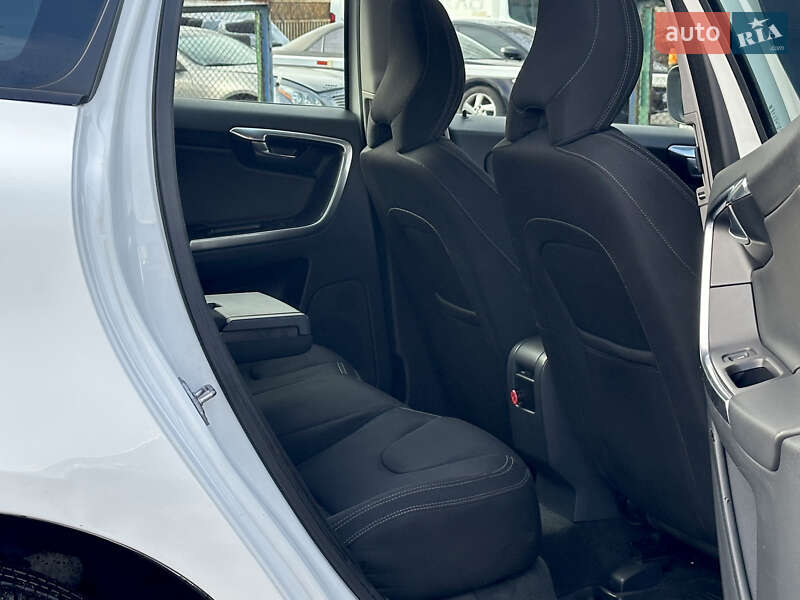 Внедорожник / Кроссовер Volvo XC60 2014 в Киеве фото 17 Внедорожник / Кроссовер Volvo XC60 2014 в Киеве