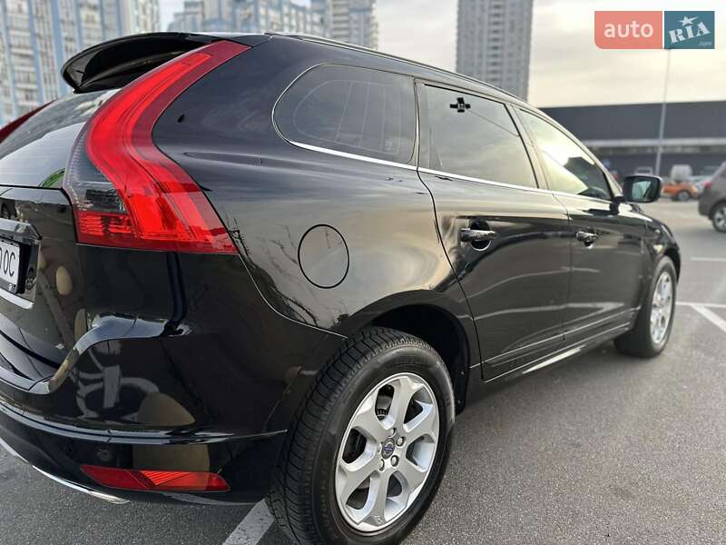 Позашляховик / Кросовер Volvo XC60 2016 в Києві