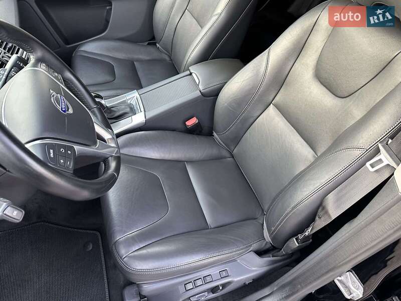 Позашляховик / Кросовер Volvo XC60 2016 в Києві