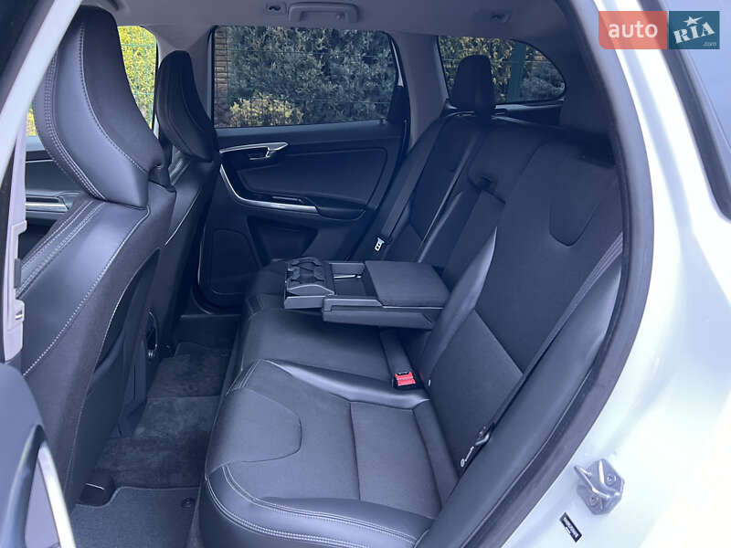 Позашляховик / Кросовер Volvo XC60 2016 в Рівному