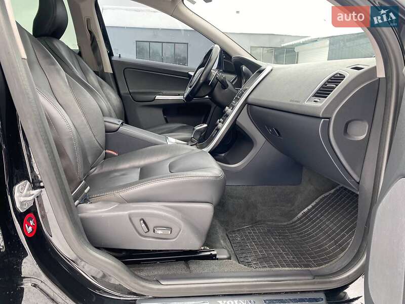 Позашляховик / Кросовер Volvo XC60 2014 в Володимирі фото 19 Позашляховик / Кросовер Volvo XC60 2014 в Володимирі