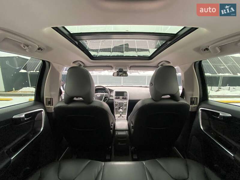 Позашляховик / Кросовер Volvo XC60 2014 в Володимирі фото 24 Позашляховик / Кросовер Volvo XC60 2014 в Володимирі