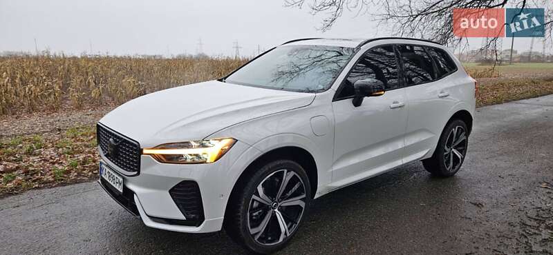 Внедорожник / Кроссовер Volvo XC60 2022 в Киеве
