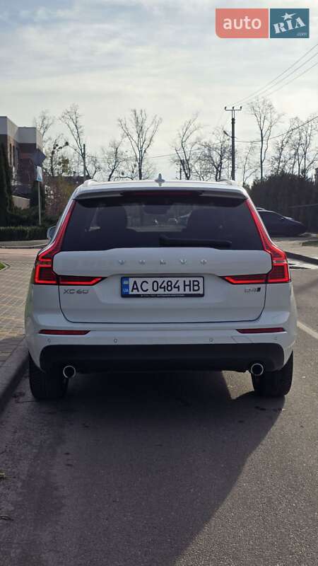 Внедорожник / Кроссовер Volvo XC60 2019 в Киеве