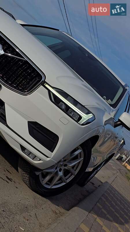 Внедорожник / Кроссовер Volvo XC60 2019 в Киеве