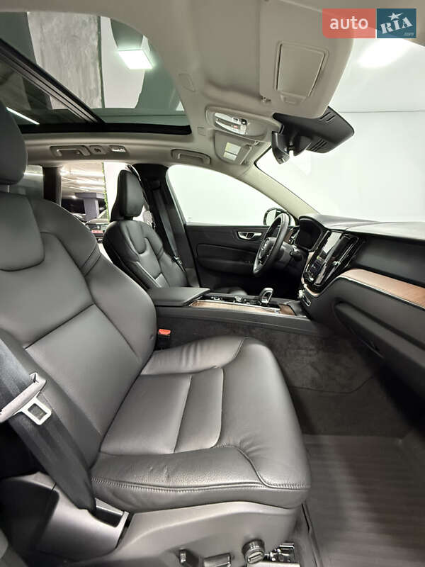 Позашляховик / Кросовер Volvo XC60 2024 в Одесі