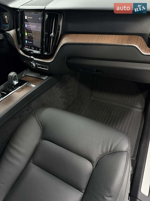 Позашляховик / Кросовер Volvo XC60 2024 в Одесі