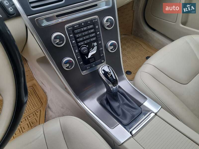 Позашляховик / Кросовер Volvo XC60 2016 в Львові