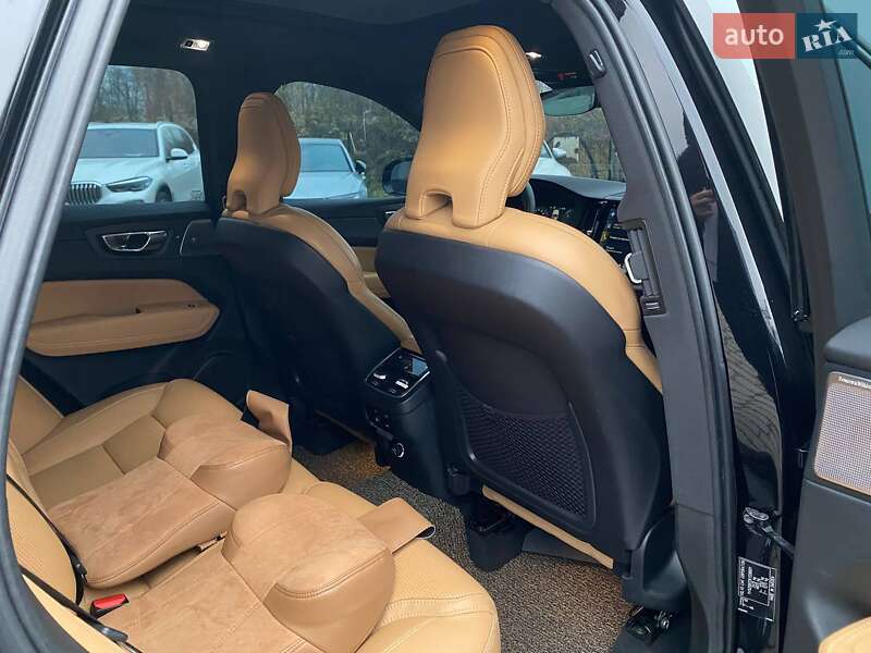 Внедорожник / Кроссовер Volvo XC60 2019 в Львове