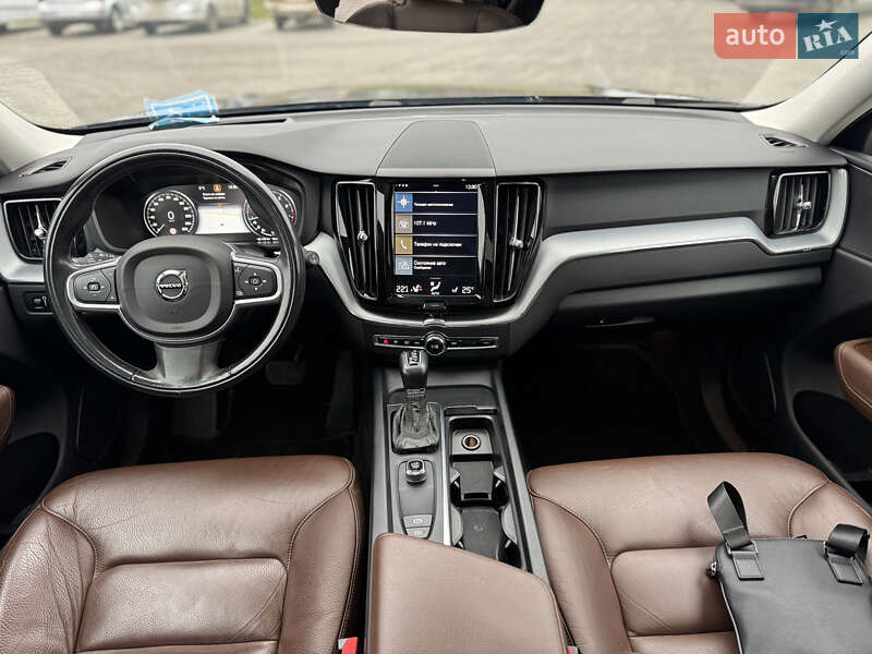 Позашляховик / Кросовер Volvo XC60 2017 в Новояворівську