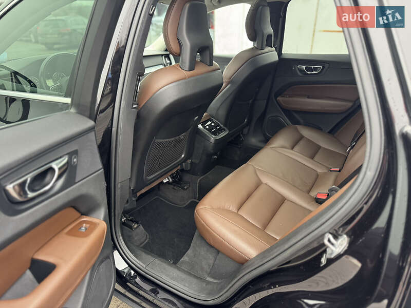 Позашляховик / Кросовер Volvo XC60 2017 в Новояворівську