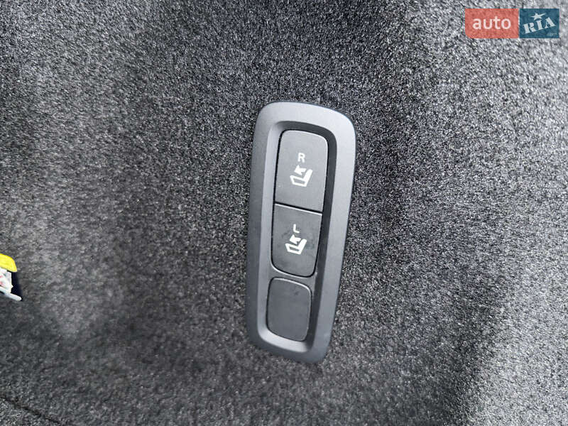 Внедорожник / Кроссовер Volvo XC60 2018 в Днепре фото 11 Внедорожник / Кроссовер Volvo XC60 2018 в Днепре