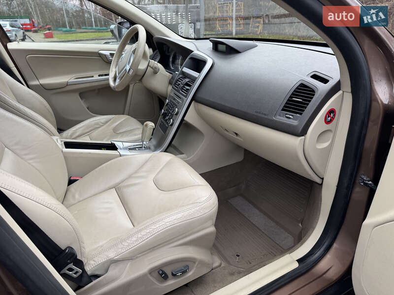 Позашляховик / Кросовер Volvo XC60 2010 в Рівному