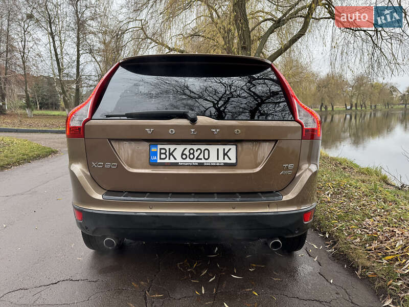 Позашляховик / Кросовер Volvo XC60 2010 в Рівному
