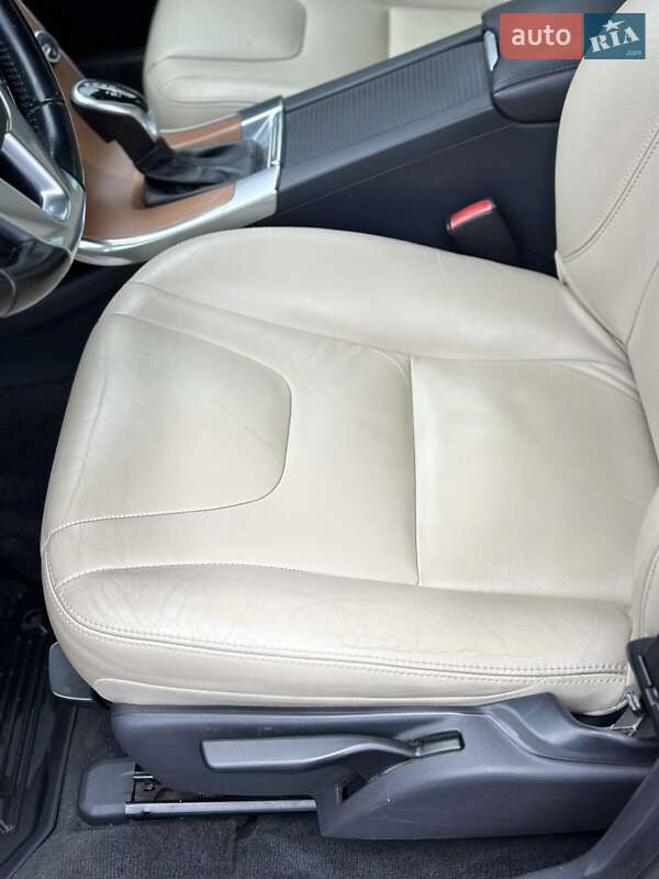 Позашляховик / Кросовер Volvo XC60 2014 в Полтаві