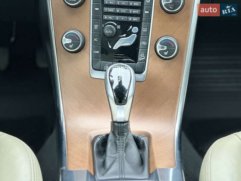 Позашляховик / Кросовер Volvo XC60 2014 в Полтаві