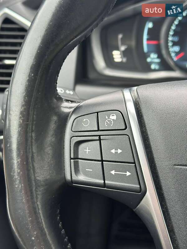 Позашляховик / Кросовер Volvo XC60 2014 в Полтаві