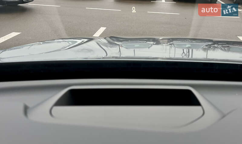 Внедорожник / Кроссовер Volvo XC60 2019 в Киеве