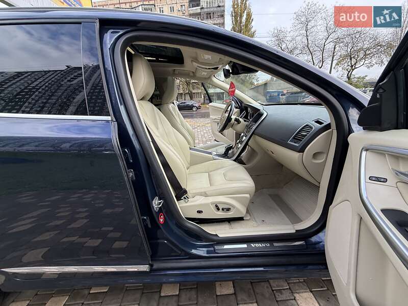 Внедорожник / Кроссовер Volvo XC60 2014 в Одессе