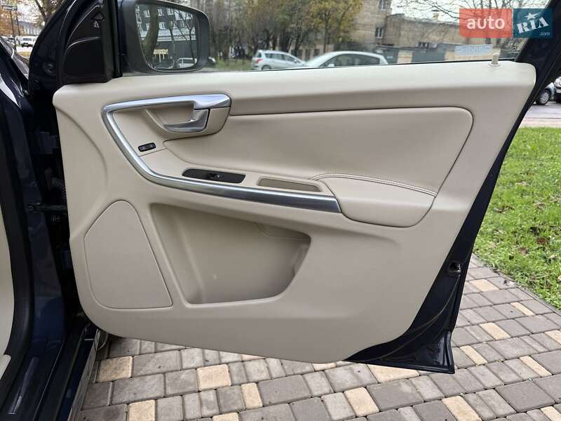 Внедорожник / Кроссовер Volvo XC60 2014 в Одессе