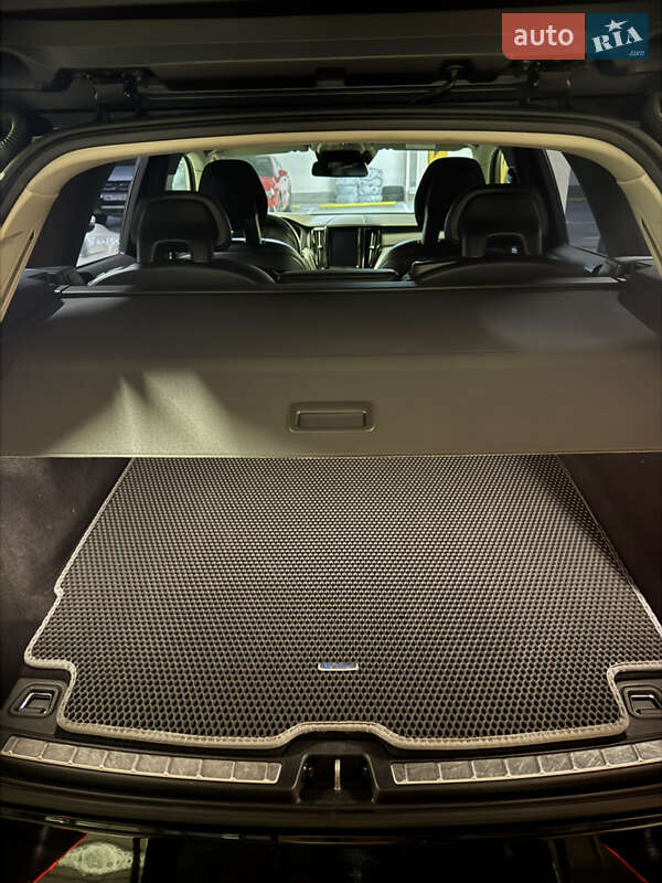 Позашляховик / Кросовер Volvo XC60 2018 в Києві