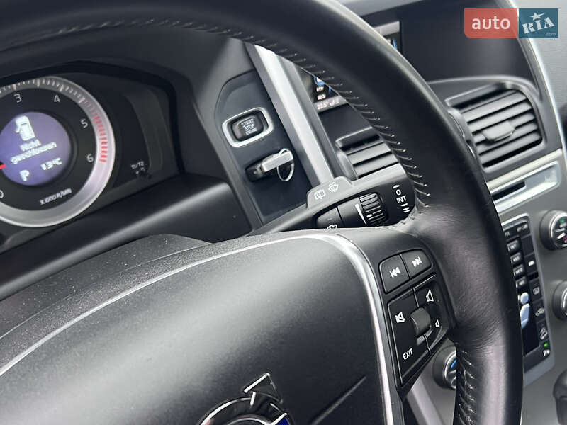 Позашляховик / Кросовер Volvo XC60 2011 в Нововолинську