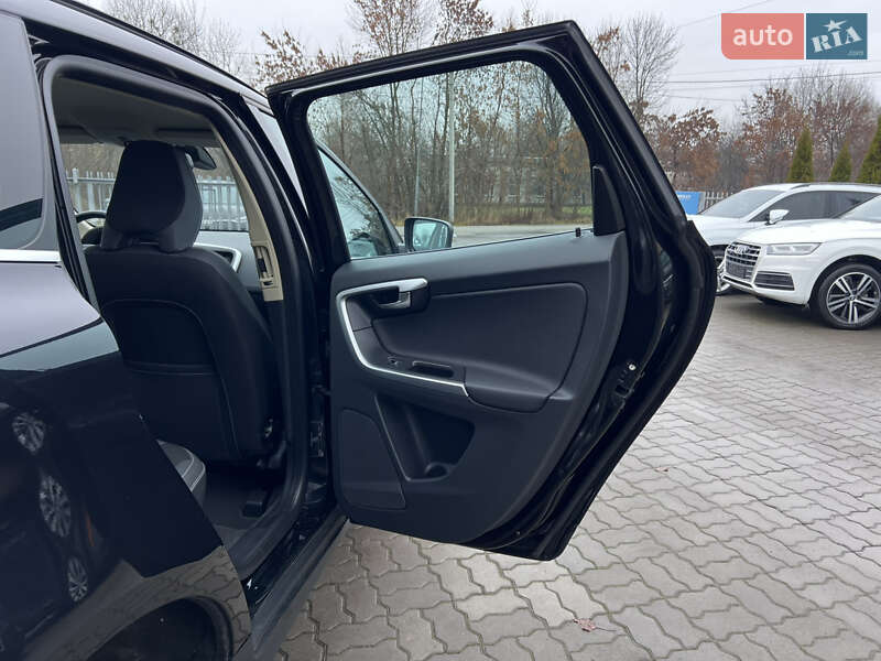 Позашляховик / Кросовер Volvo XC60 2011 в Нововолинську