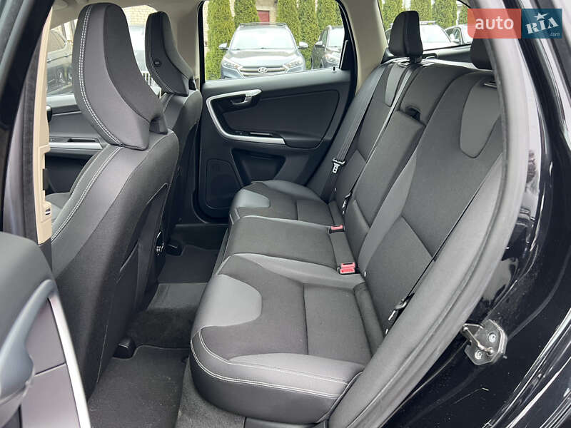 Позашляховик / Кросовер Volvo XC60 2011 в Нововолинську