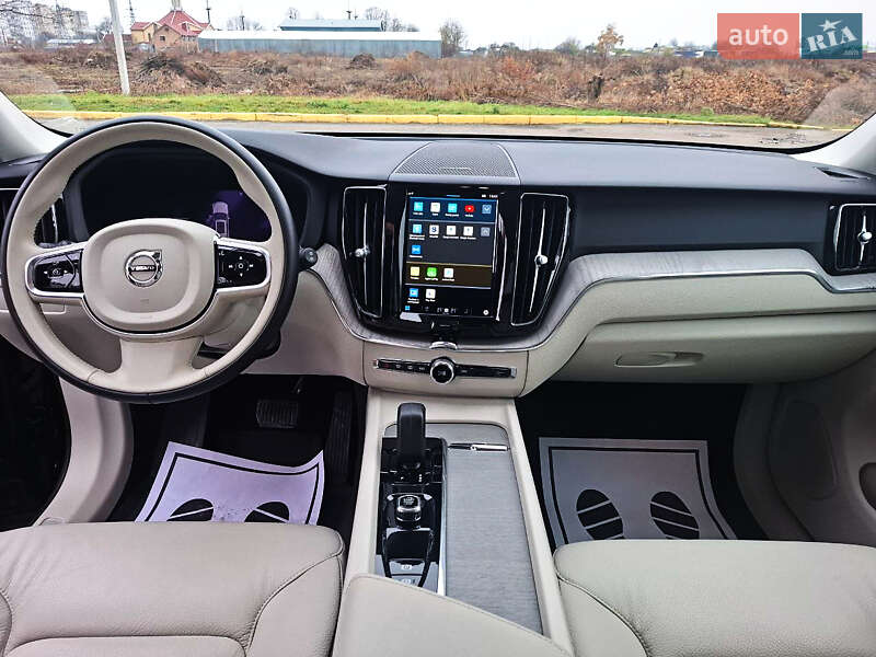Внедорожник / Кроссовер Volvo XC60 2022 в Черновцах
