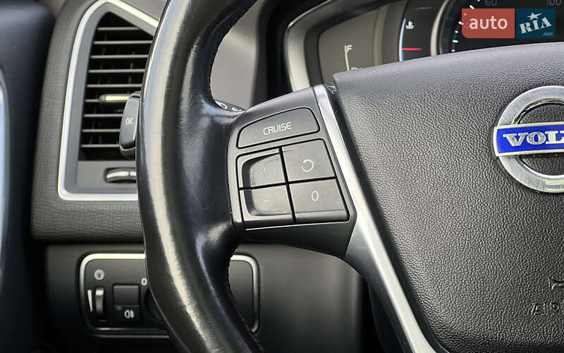 Позашляховик / Кросовер Volvo XC60 2015 в Львові фото 9 Позашляховик / Кросовер Volvo XC60 2015 в Львові