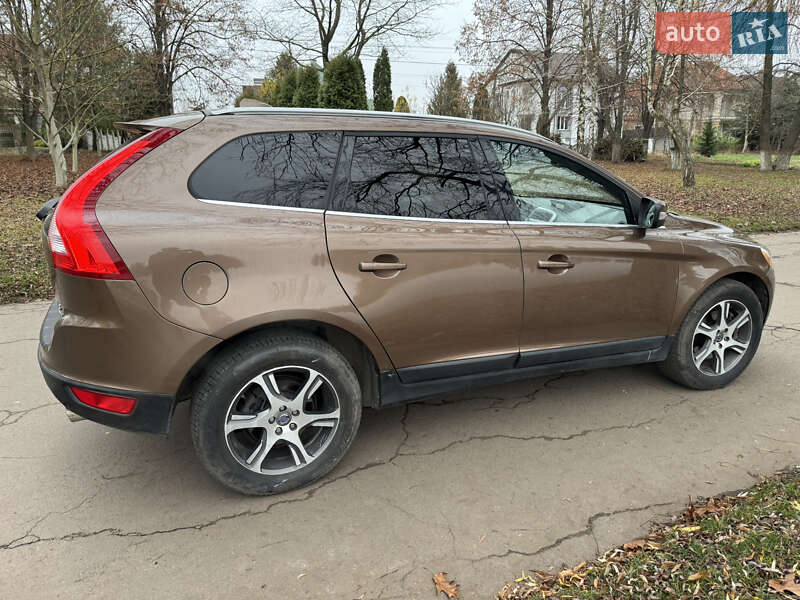 Позашляховик / Кросовер Volvo XC60 2010 в Рівному