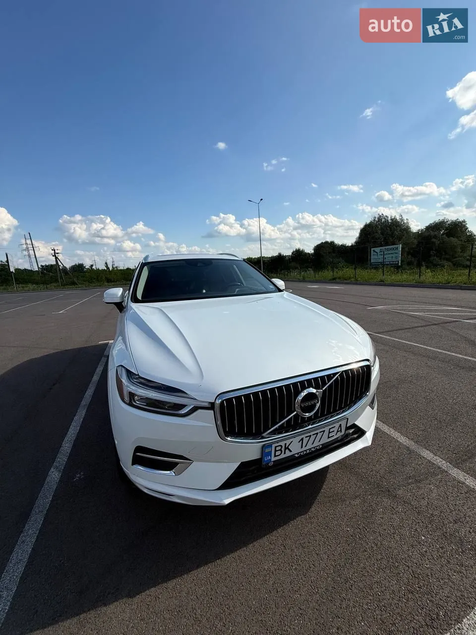 В дуже гарному стані,встановлено ГБО ,експлуатація в Україні два з половиною роки без броблем,є додаткова літня резина на дисках.Комплектація інскріпшін.При ремонті була заміна всієї проводки.