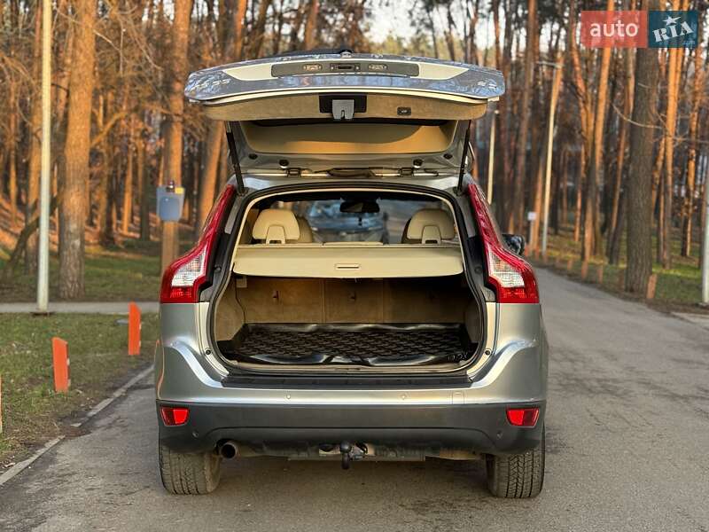 Внедорожник / Кроссовер Volvo XC60 2012 в Киеве