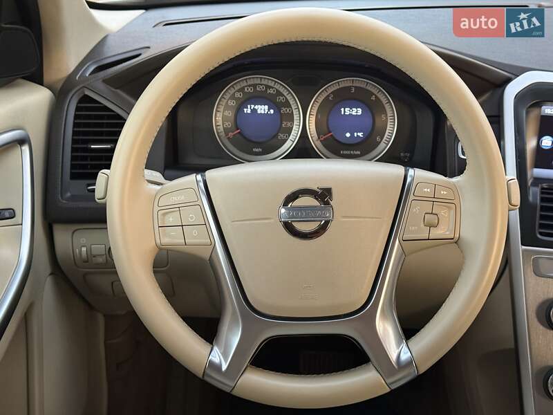 Внедорожник / Кроссовер Volvo XC60 2012 в Киеве