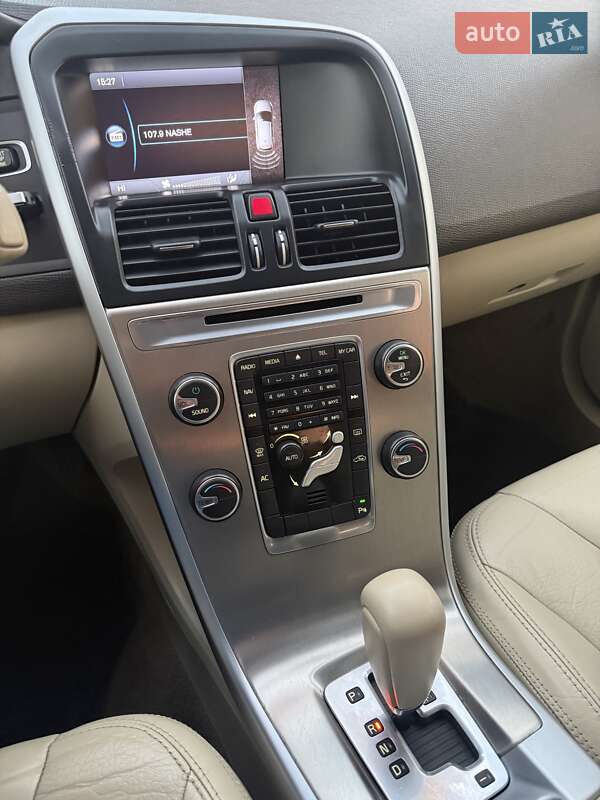 Внедорожник / Кроссовер Volvo XC60 2012 в Киеве