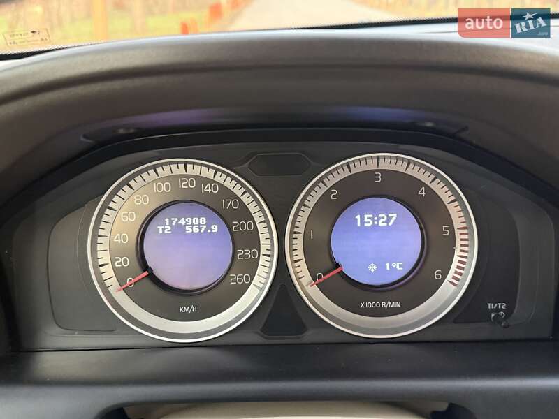 Внедорожник / Кроссовер Volvo XC60 2012 в Киеве