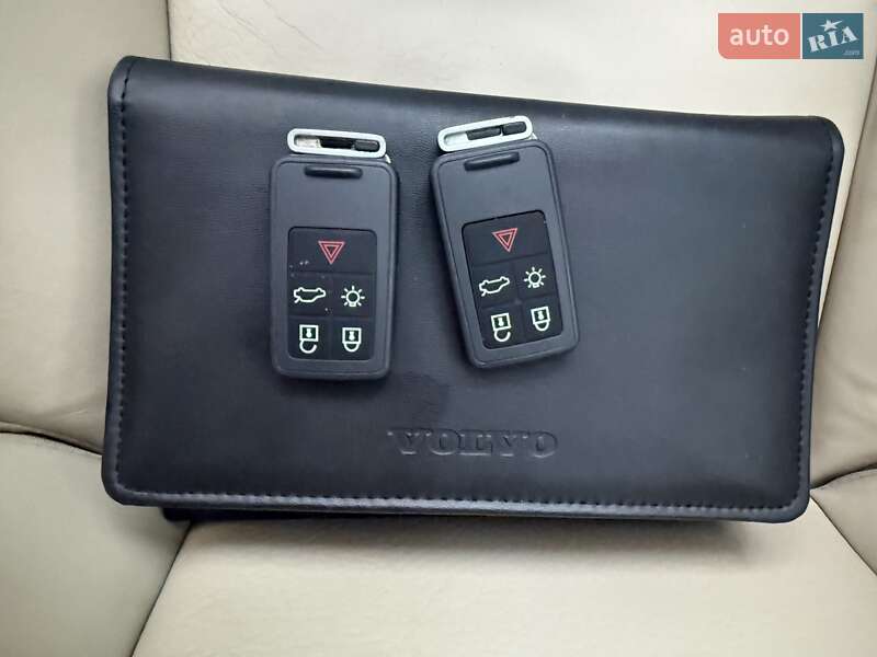 Внедорожник / Кроссовер Volvo XC60 2012 в Киеве