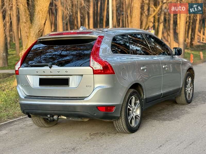 Внедорожник / Кроссовер Volvo XC60 2012 в Киеве