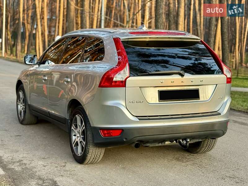 Внедорожник / Кроссовер Volvo XC60 2012 в Киеве