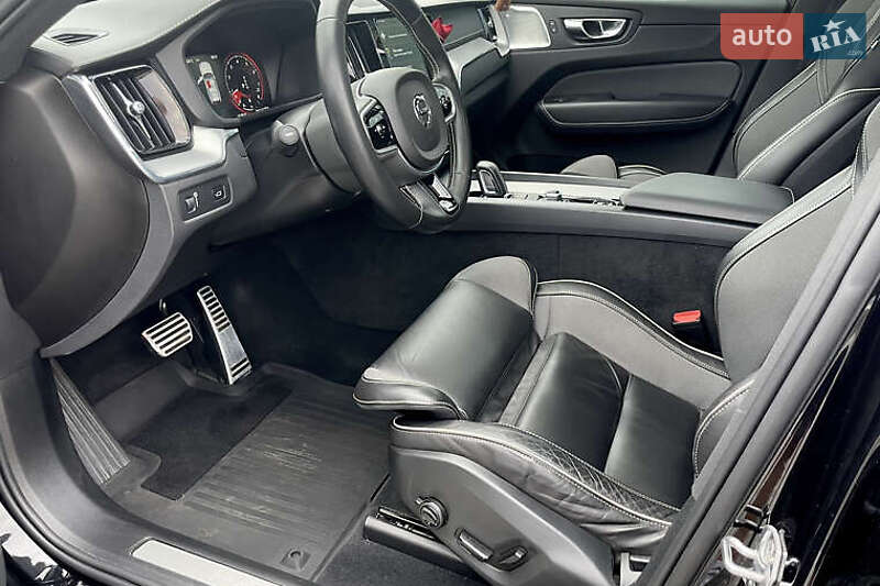 Внедорожник / Кроссовер Volvo XC60 2020 в Черновцах