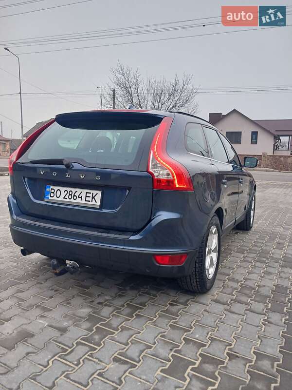 Внедорожник / Кроссовер Volvo XC60 2009 в Теребовле
