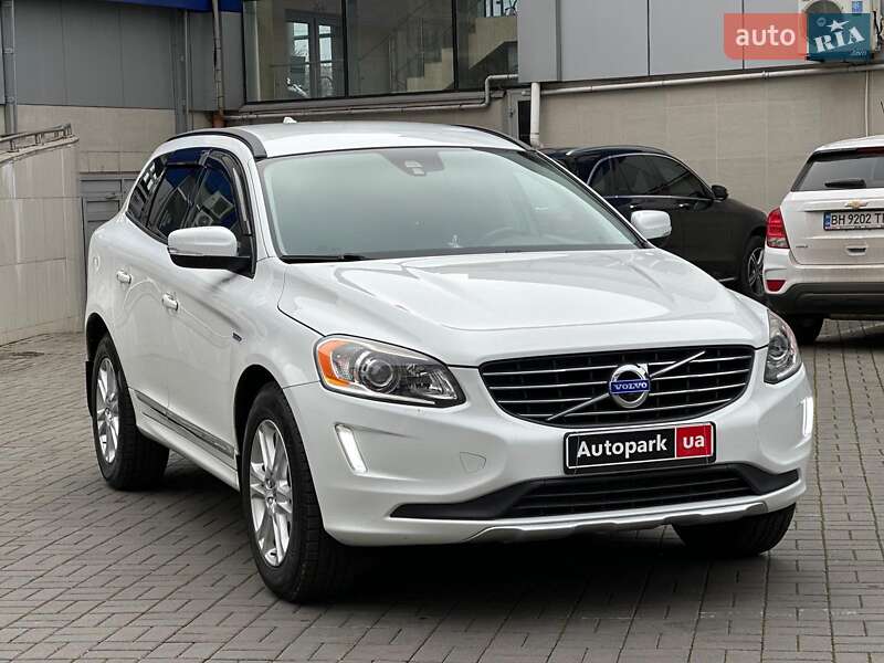 Внедорожник / Кроссовер Volvo XC60 2015 в Одессе