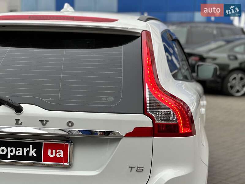 Внедорожник / Кроссовер Volvo XC60 2015 в Одессе